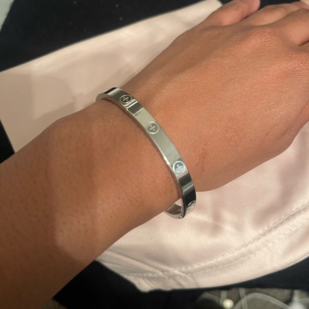 LOVE BRACELET - Picture 4 of 9